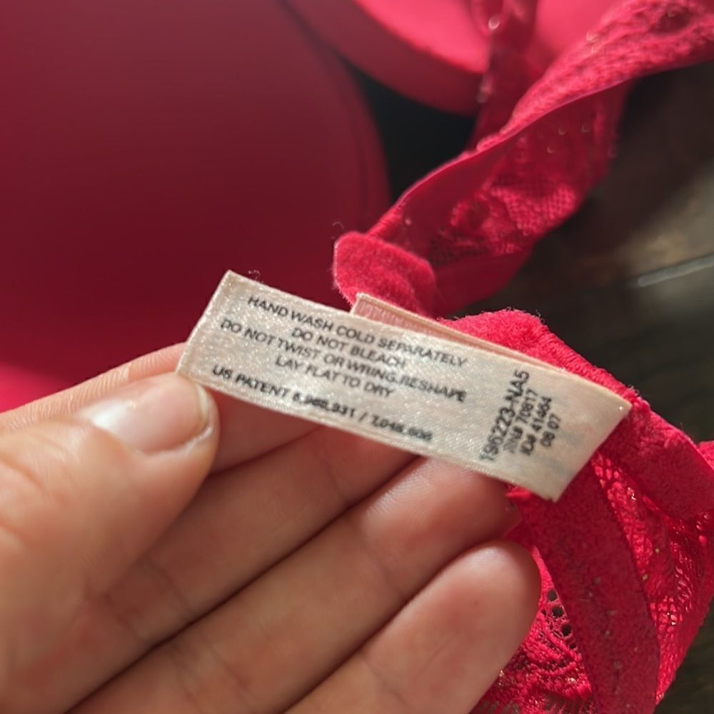Vintage Victoria’s Secret Angel signature lined demi  red bra 34B - Picture 12 of 12